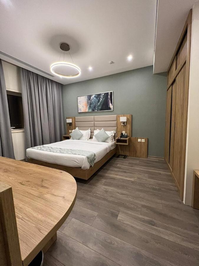 Lolia Hotel 4*